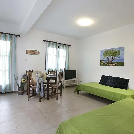 Neria Summer Ханиоти