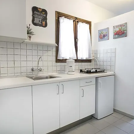 Апартаменты Neria Summer *